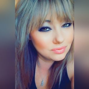 Meet your Posher, Jennifer & Sam